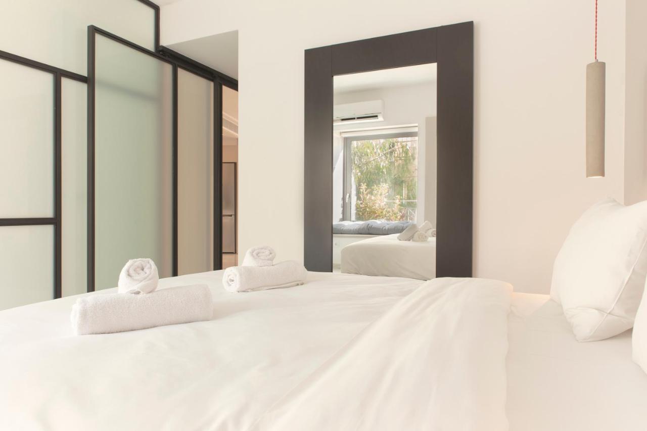 Living Stone Bronze Athen